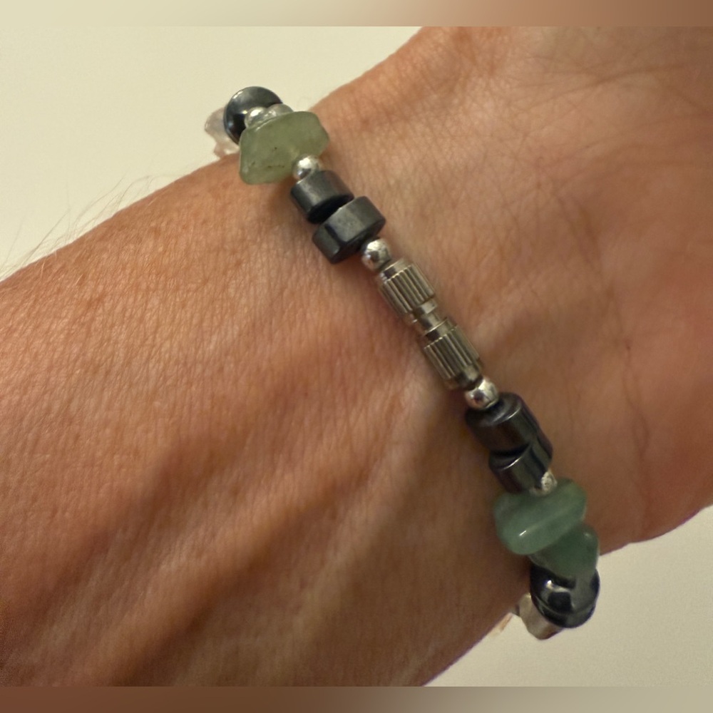 Gemstone Chip Handcrafted Natural Stone 7” Bracelet - Picture 3 of 4